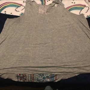 Grey tank with pocket